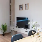 2br At Artist's Palace - Skanderbeg Square Views Appartement
