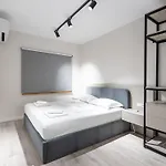 2br At Artist's Palace - Skanderbeg Square Views Tirana