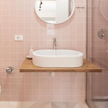 Διαμέρισμα 2br At Artist's Palace - Skanderbeg Square Views