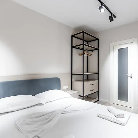 2br At Artist's Palace - Skanderbeg Square Views شقة *