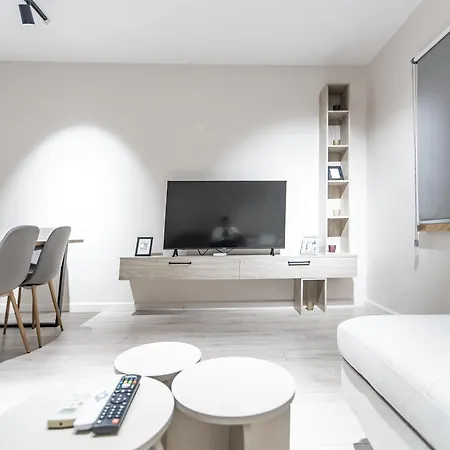 2br At Artist's Palace - Skanderbeg Square Views * Тирана