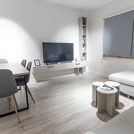 2br At Artist's Palace - Skanderbeg Square Views *