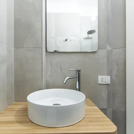 2br At Artist's Palace - Skanderbeg Square Views *