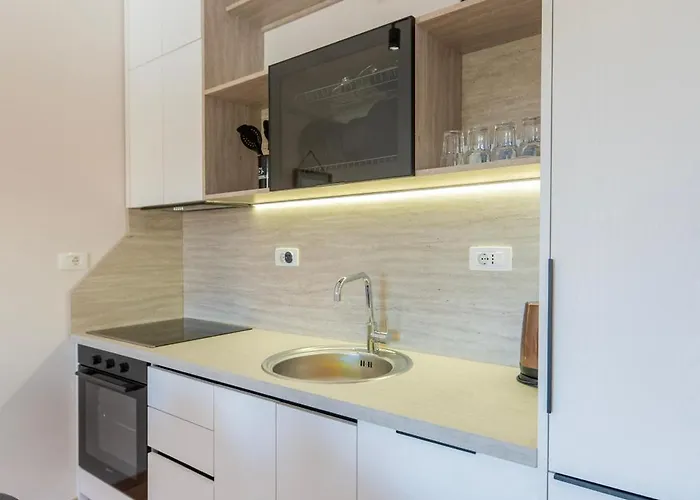 Lejlighed 2br At Artist's Palace - Skanderbeg Square Views