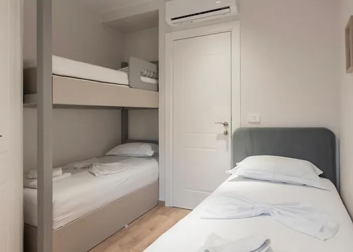 Lejlighed 2br At Artist's Palace - Skanderbeg Square Views *