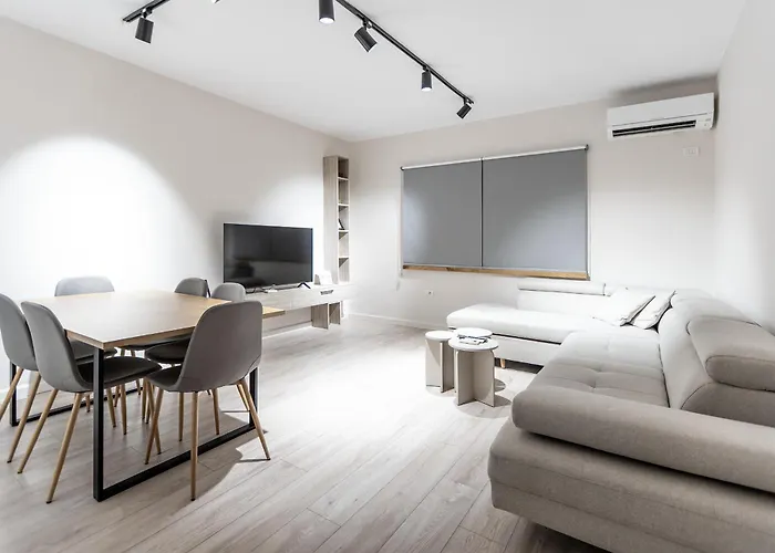 2br At Artist's Palace - Skanderbeg Square Views Lejlighed