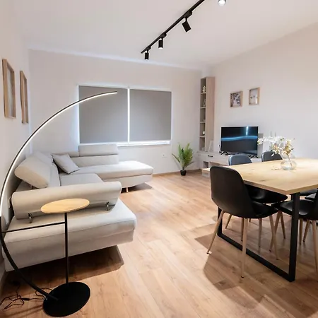 2br At Artist's Palace - Skanderbeg Square Views Apartament Tirana