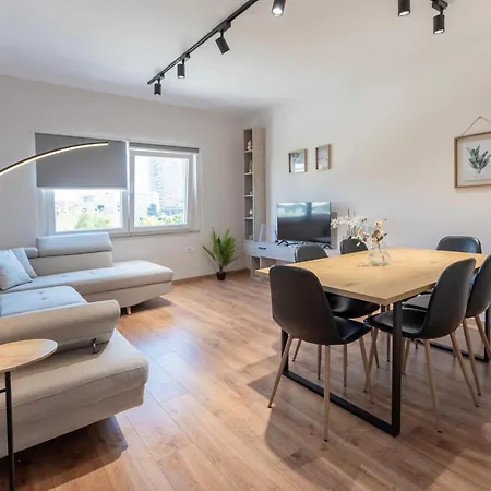 公寓 2br At Artist's Palace - Skanderbeg Square Views 地拉那