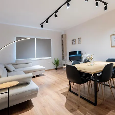 2br At Artist's Palace - Skanderbeg Square Views Apartamento *