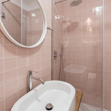 2br At Artist's Palace - Skanderbeg Square Views *