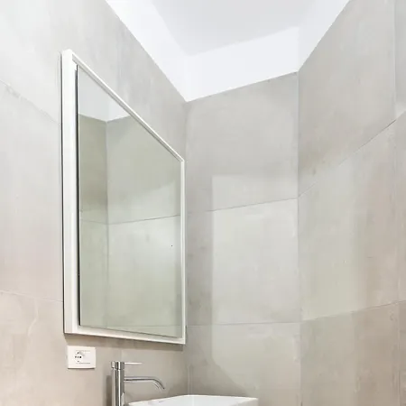2br At Artist's Palace - Skanderbeg Square Views Apartamento Tirana