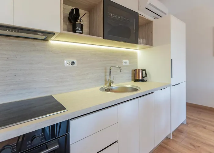 公寓 2br At Artist's Palace - Skanderbeg Square Views 地拉那