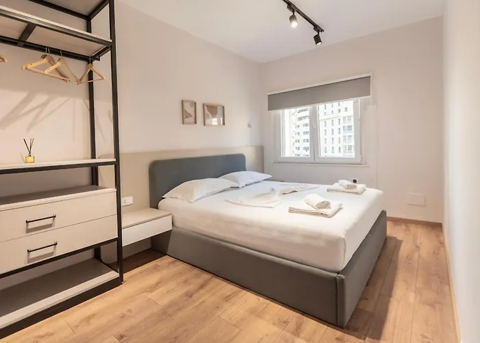 公寓 2br At Artist's Palace - Skanderbeg Square Views *