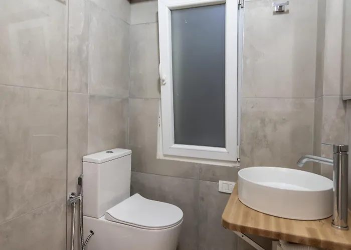 2br At Artist's Palace - Skanderbeg Square Views * 地拉那