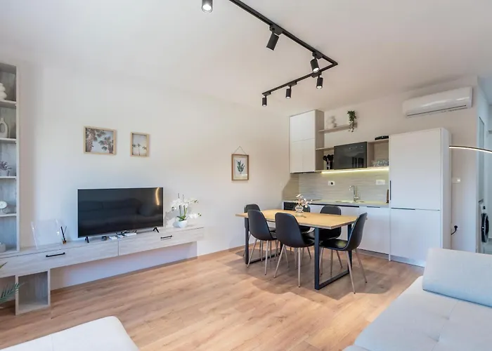 公寓 2br At Artist's Palace - Skanderbeg Square Views